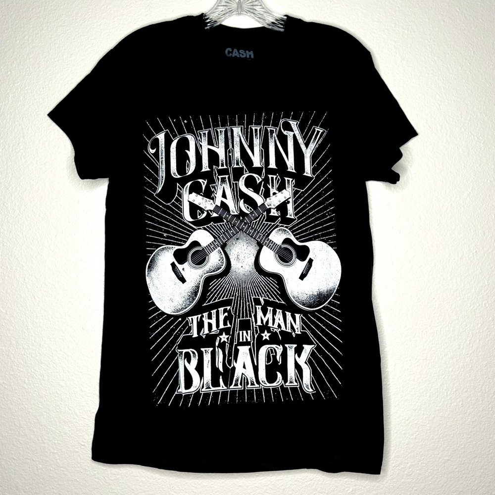 Johnny Cash Man in Black Dual Guitars T‎ Shirt Size Small NWT